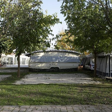 Camping Da Giovanni Пескьера-дель-Гарда Экстерьер фото